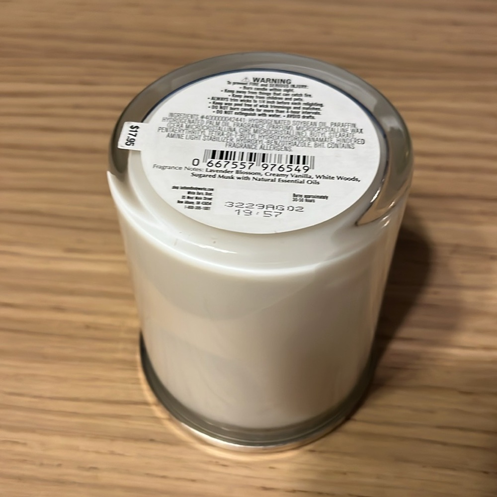 Bath & Body Works Single Wick Candle. Lavender Vanilla. - Picture 3 of 3